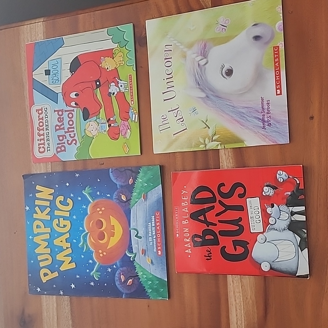 Scholastic Paperbacks Bundle